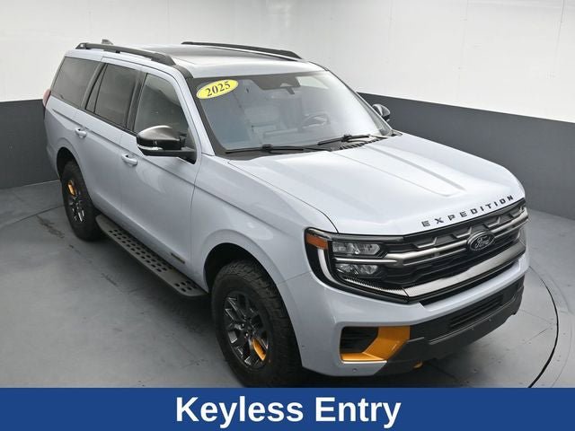 Used 2025 Ford Expedition Tremor AWD/4WD image 20