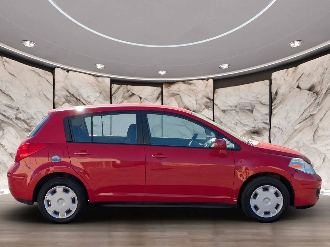 Used 2008 Nissan Versa 1.8 S FWD image 11