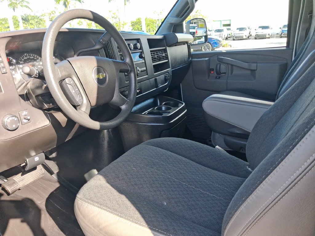 Used 2025 Chevrolet Express 2500 w/ Driver Convenience Package RWD image 17