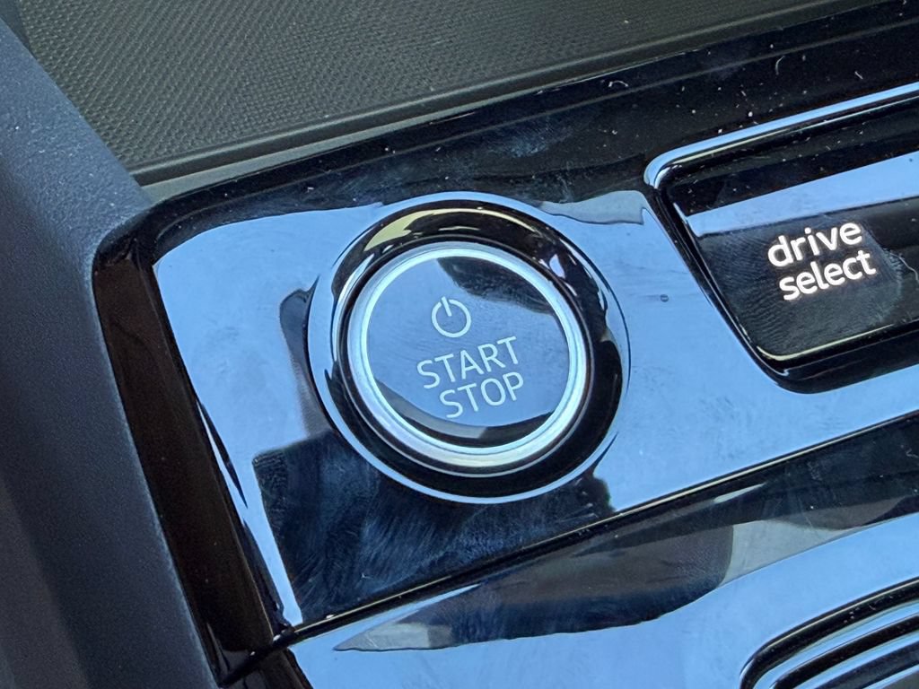 New 2025 Audi A6 e-tron Premium RWD image 25