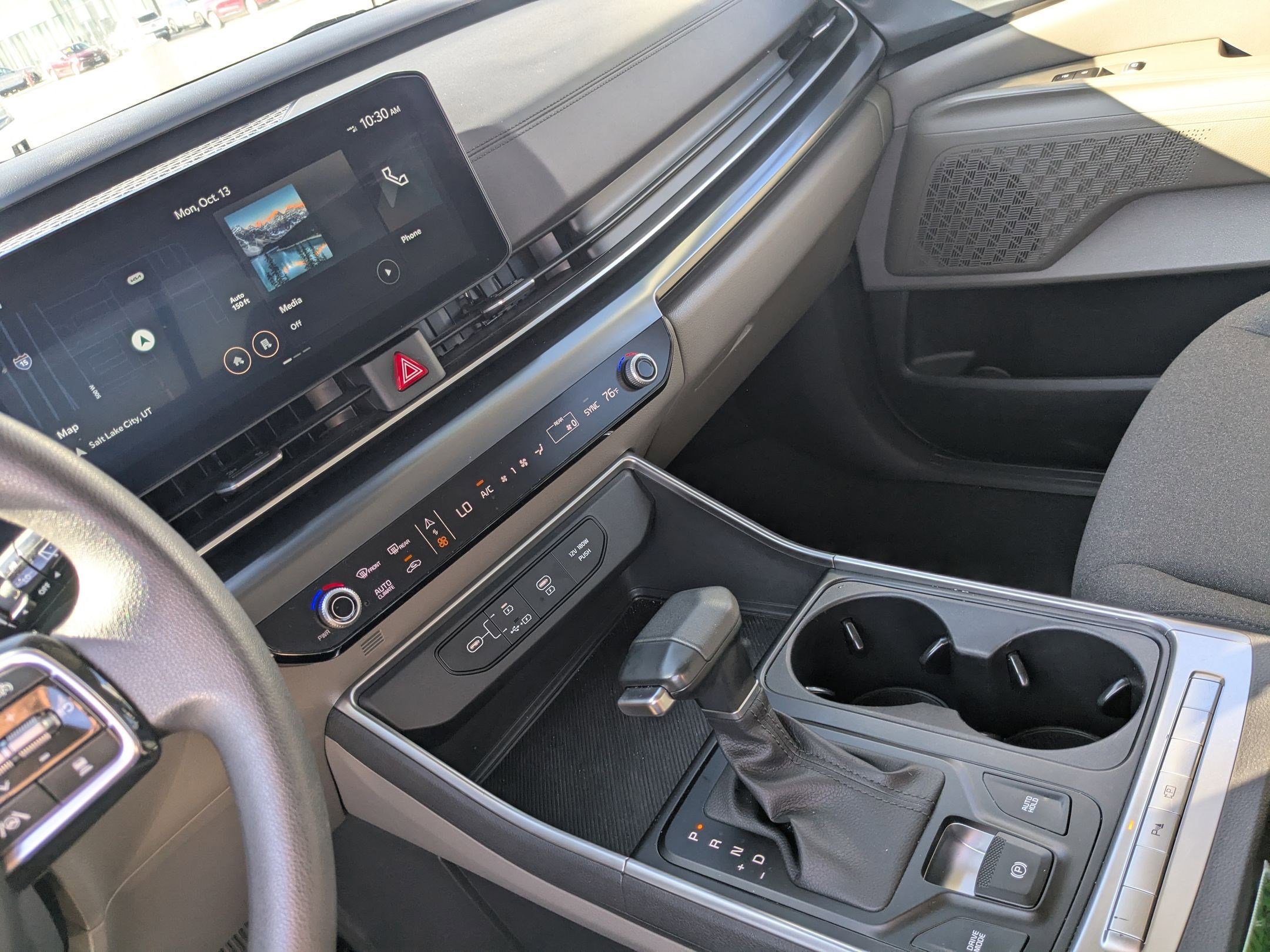 Certified 2025 Kia Carnival LX image 15