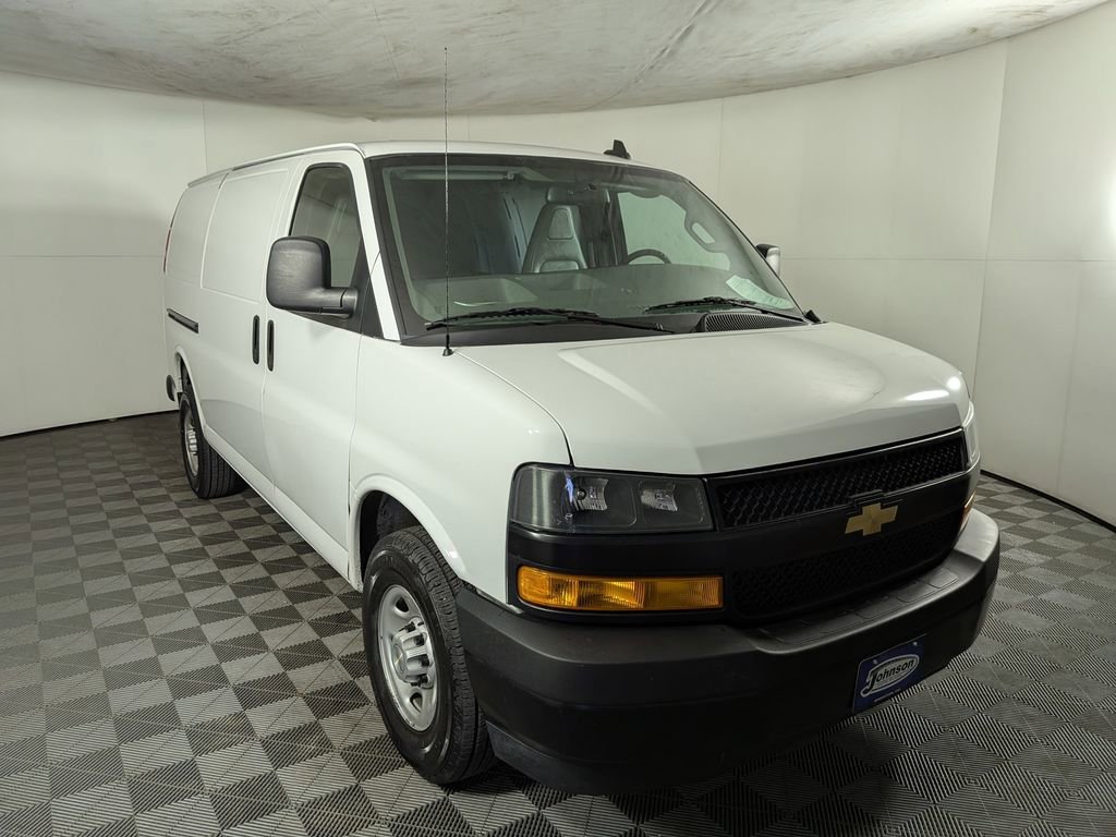 Used 2023 Chevrolet Express 2500 w/ Driver Convenience Package RWD image 5