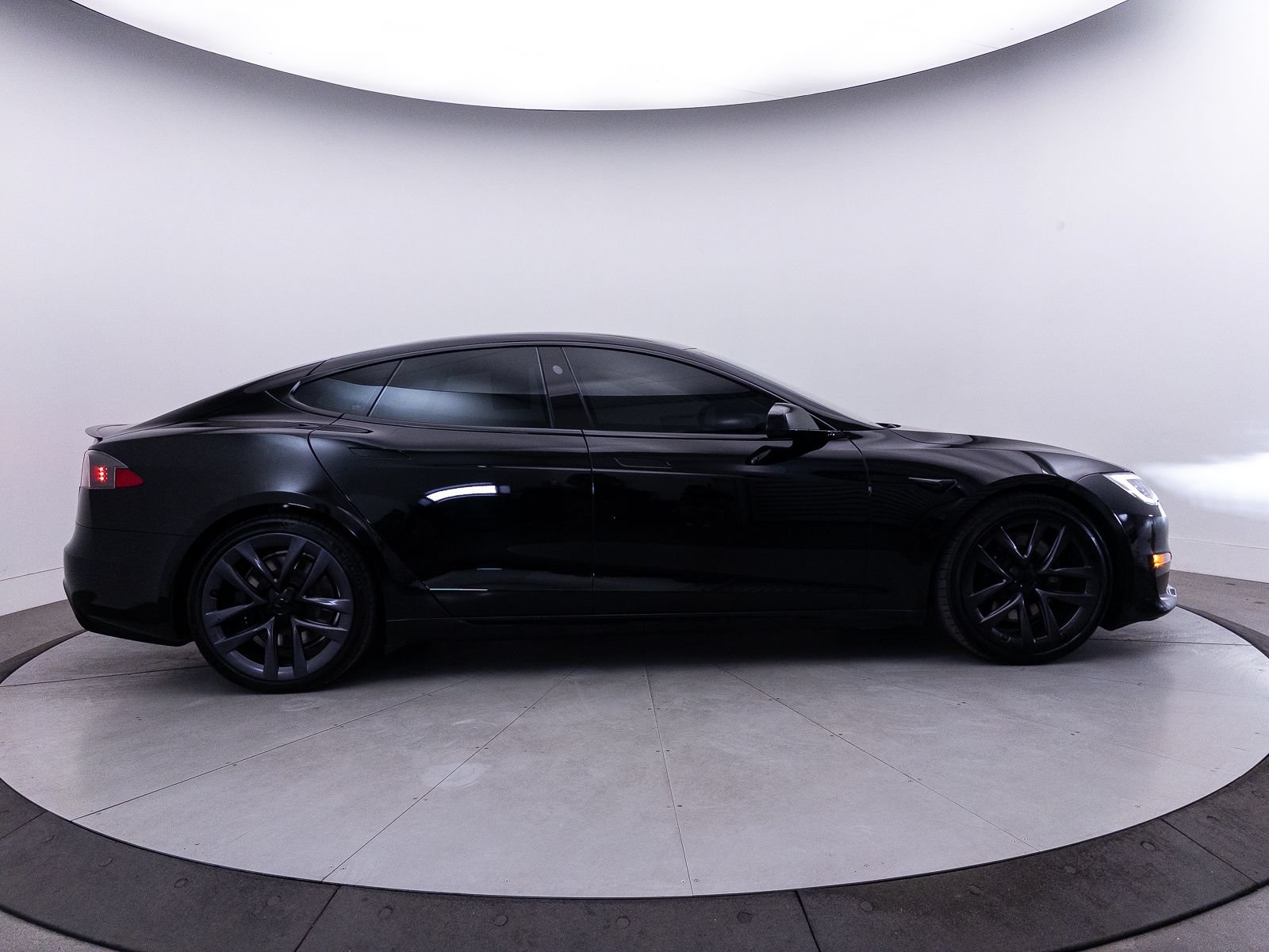 Used 2021 Tesla Model S Plaid AWD/4WD image 38