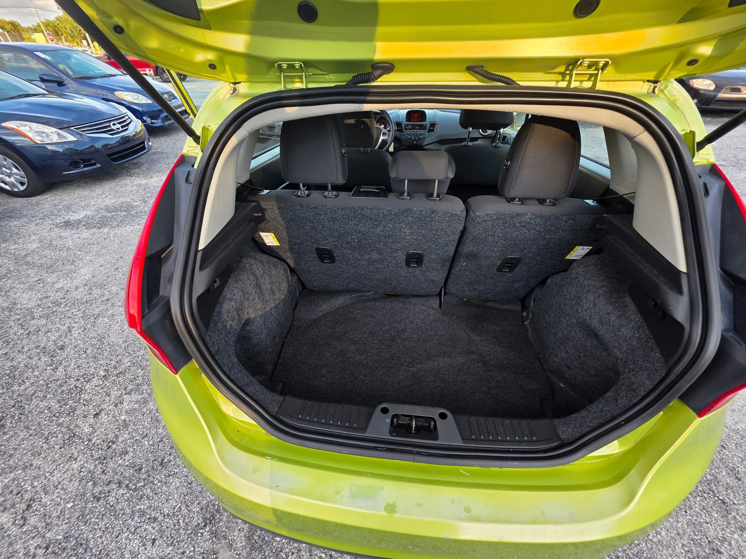 Used 2013 Ford Fiesta SE FWD image 16