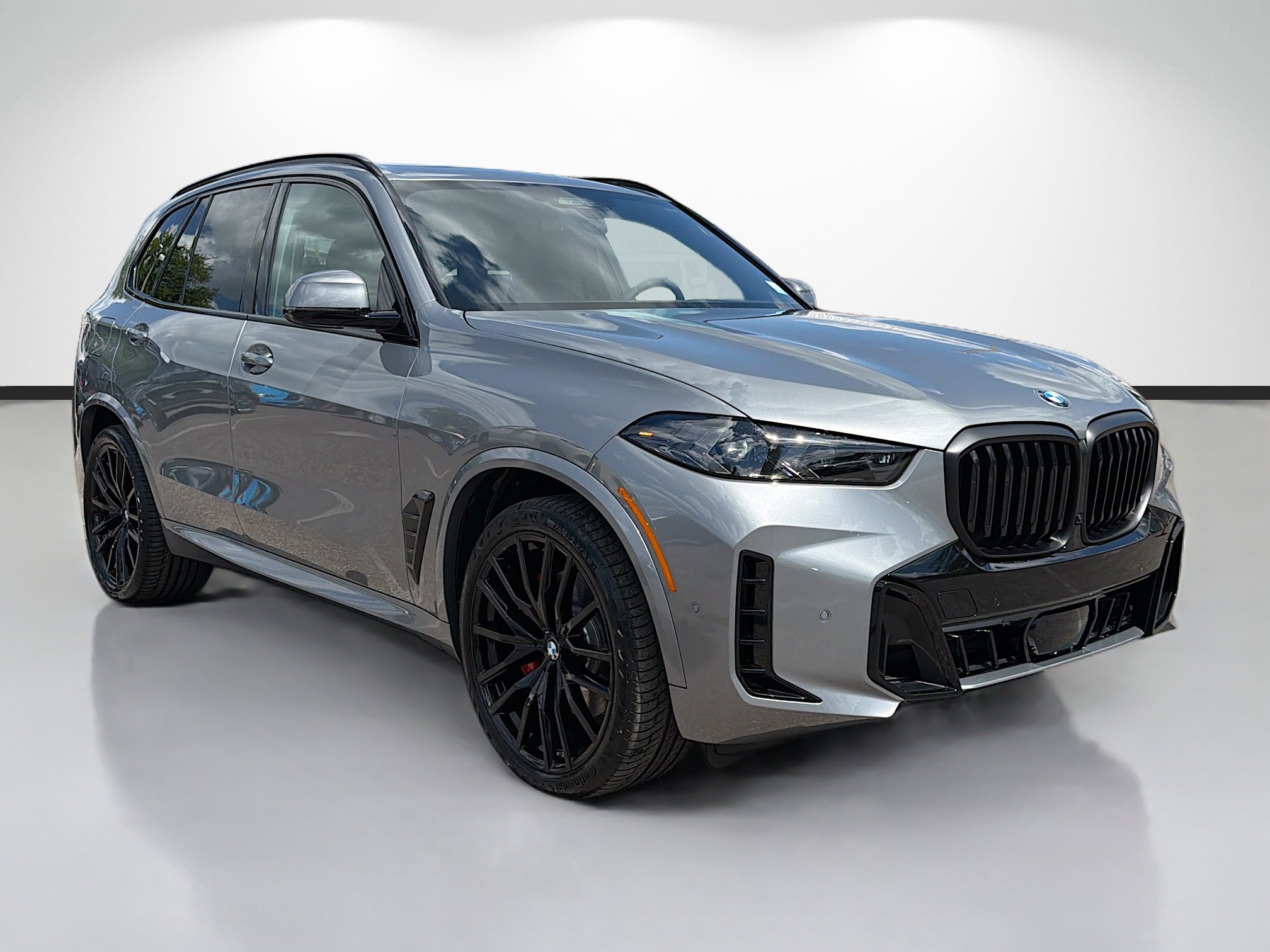 New 2026 BMW X5 xDrive40i w/ M Sport Package image 1
