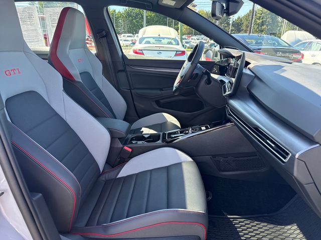 Used 2025 Volkswagen GTI Autobahn FWD image 9