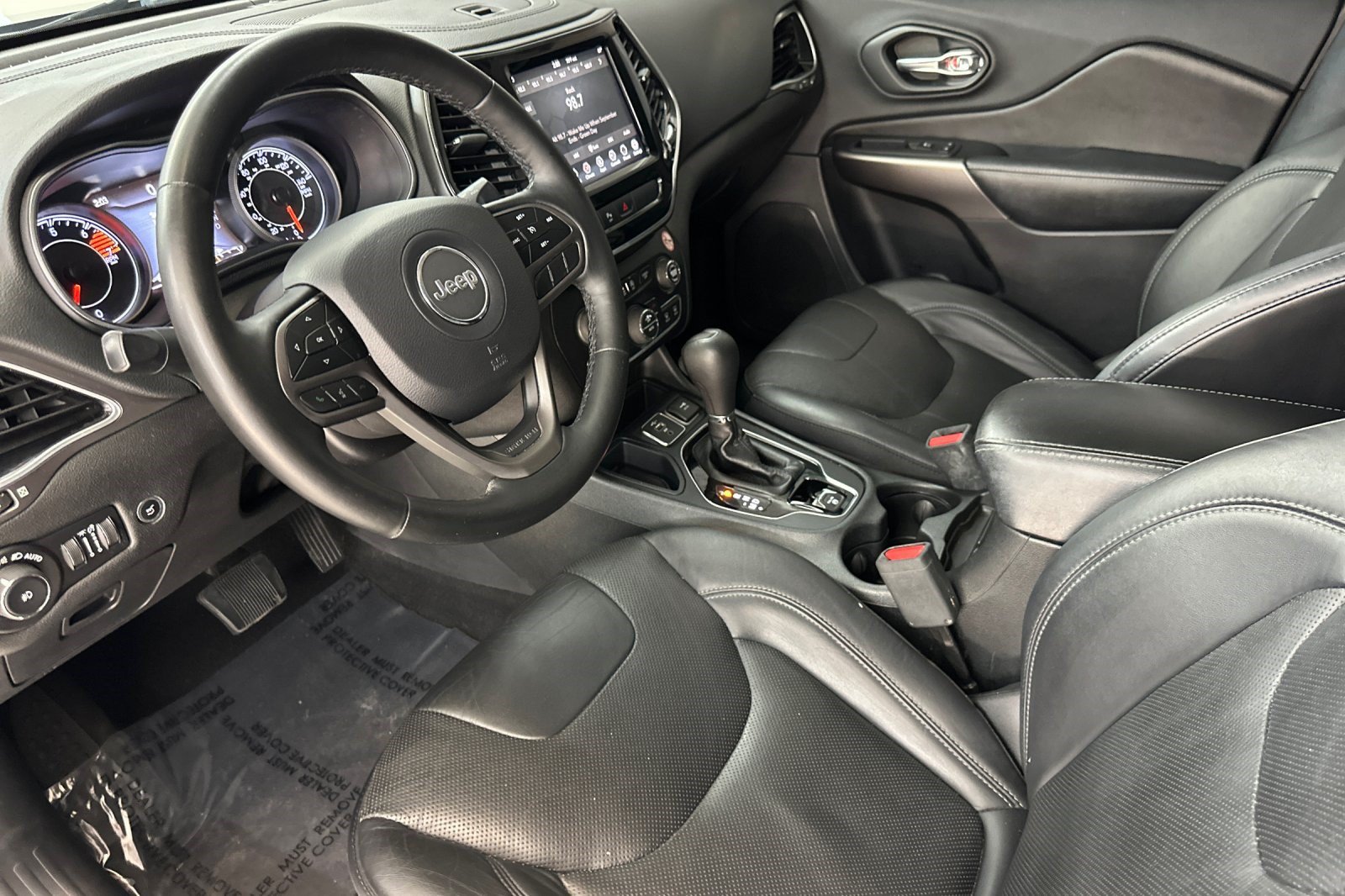 Used 2019 Jeep Cherokee Limited FWD image 4