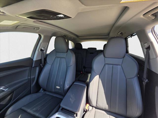 New 2025 Audi Q5 Premium Plus w/ Premium Plus AWD/4WD image 16