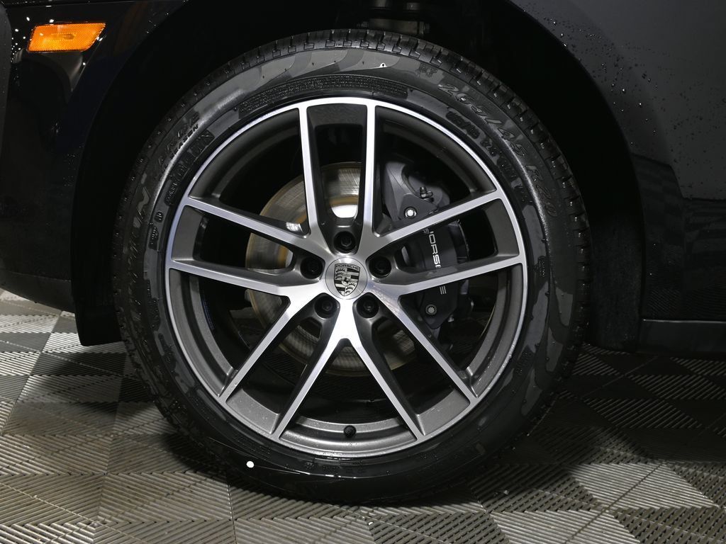 New 2026 Porsche Macan AWD/4WD image 12