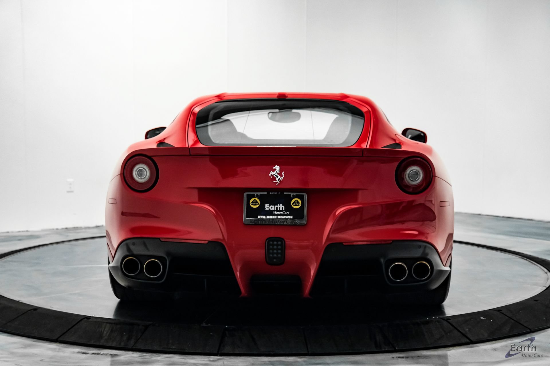 Used 2017 Ferrari F12 Berlinetta RWD image 11