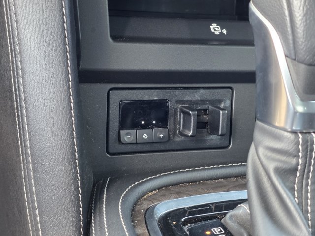 Used 2023 Nissan Armada Platinum w/ Captain's Chairs Package RWD image 32