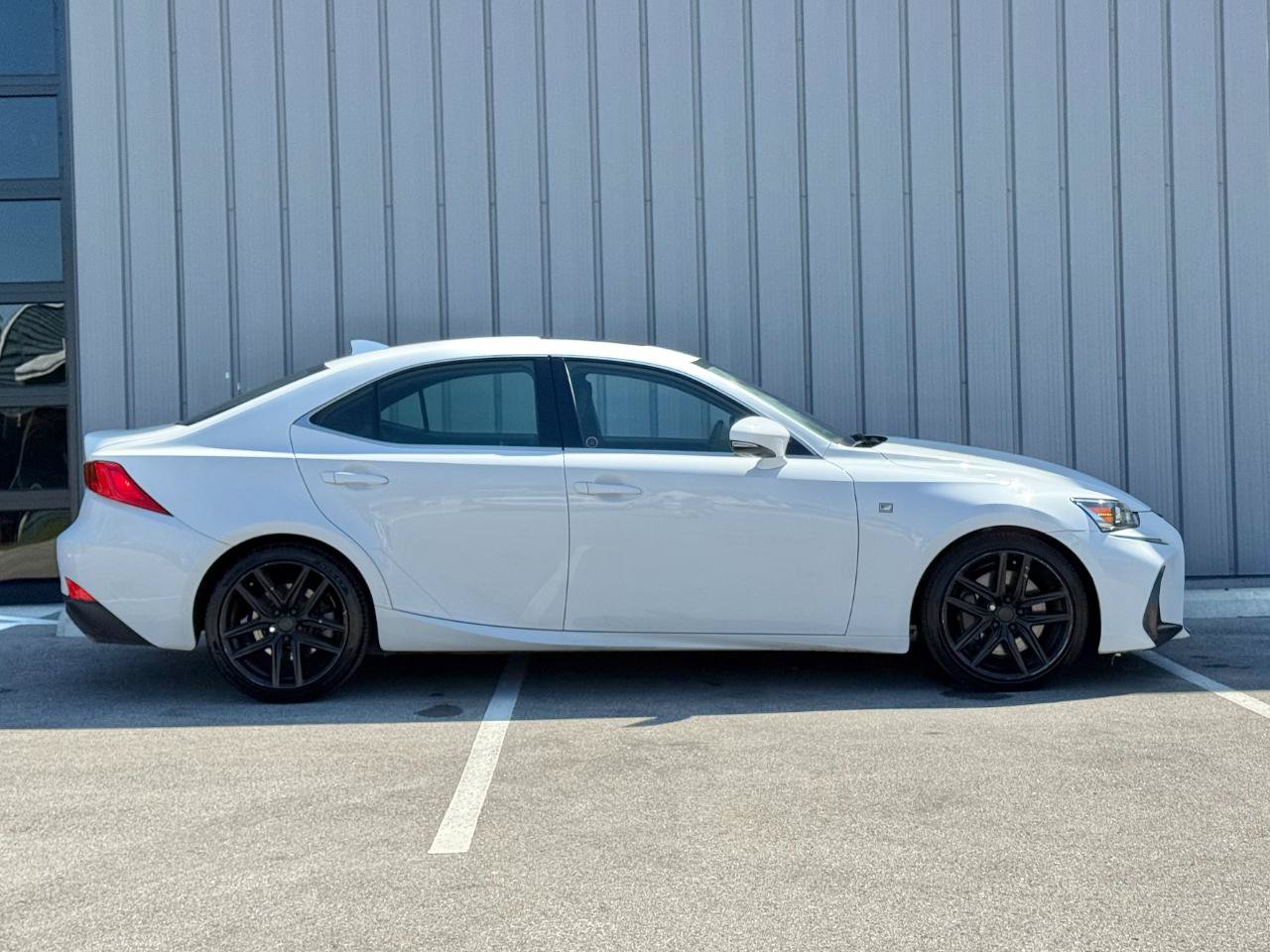 Used 2019 Lexus IS 300 F Sport AWD/4WD image 4