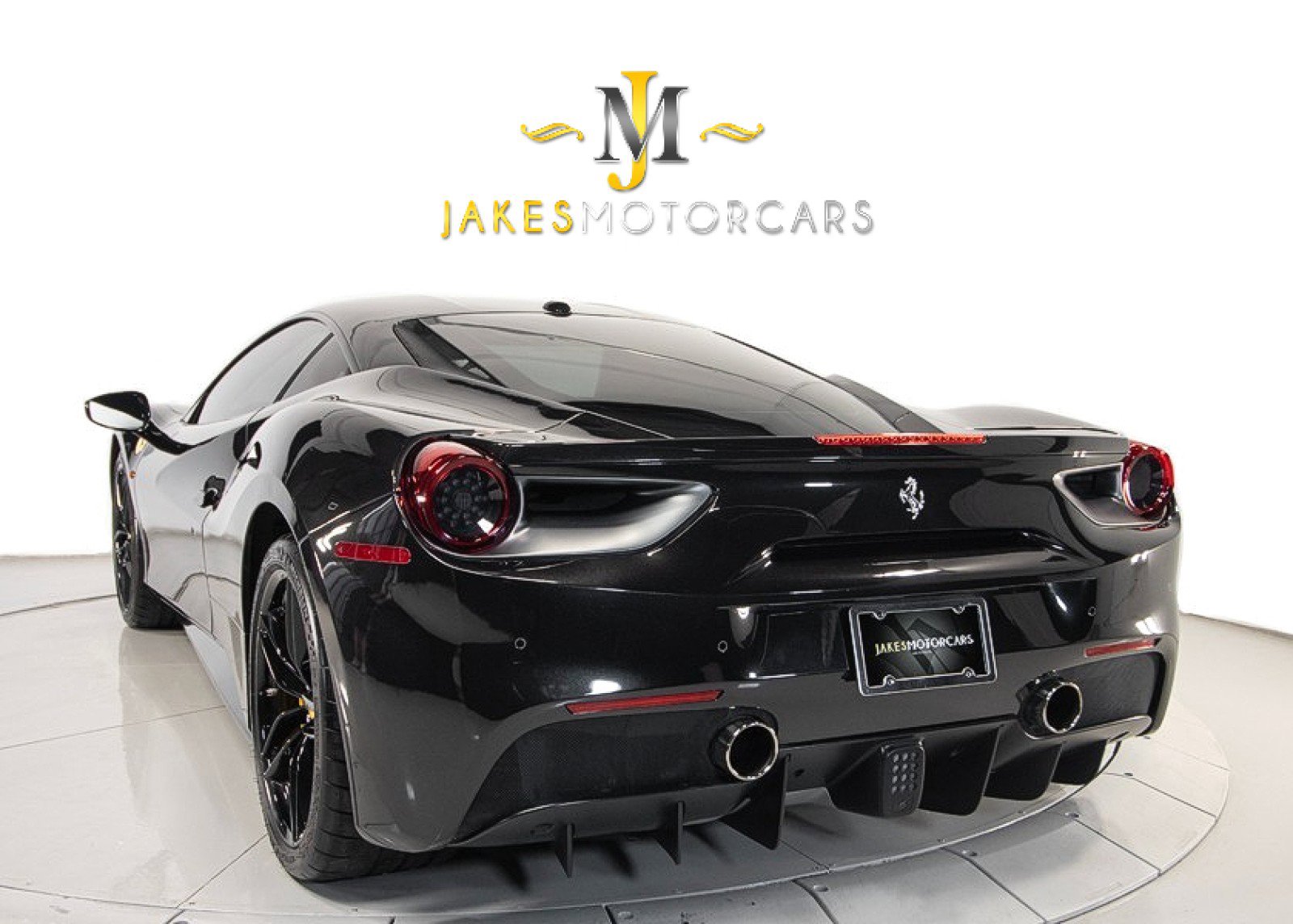 Used 2018 Ferrari 488 GTB image 8