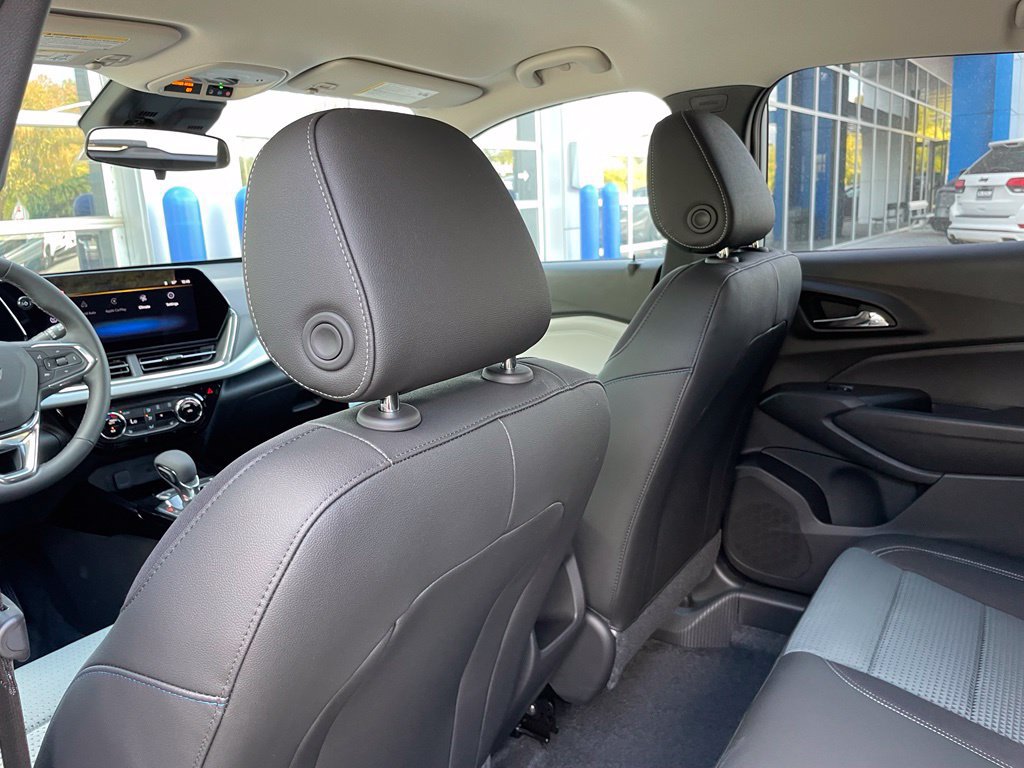 New 2026 Chevrolet Trax LT w/ LT Convenience Package FWD image 27