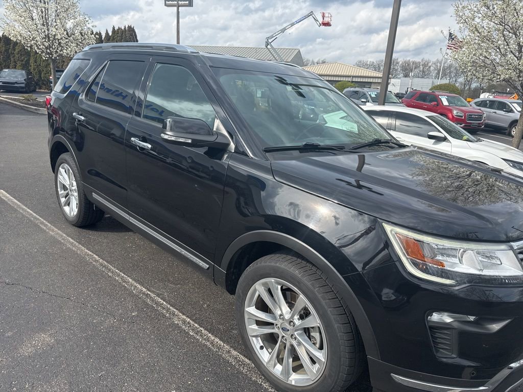 Used 2018 Ford Explorer Limited image 2
