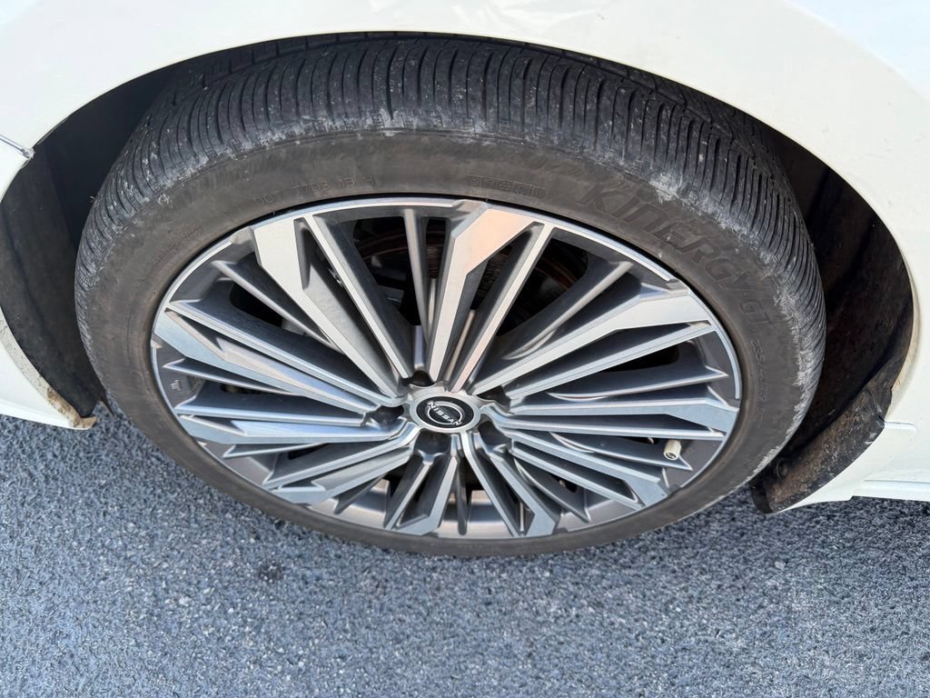 Used 2025 Nissan Altima 2.5 SL FWD image 6