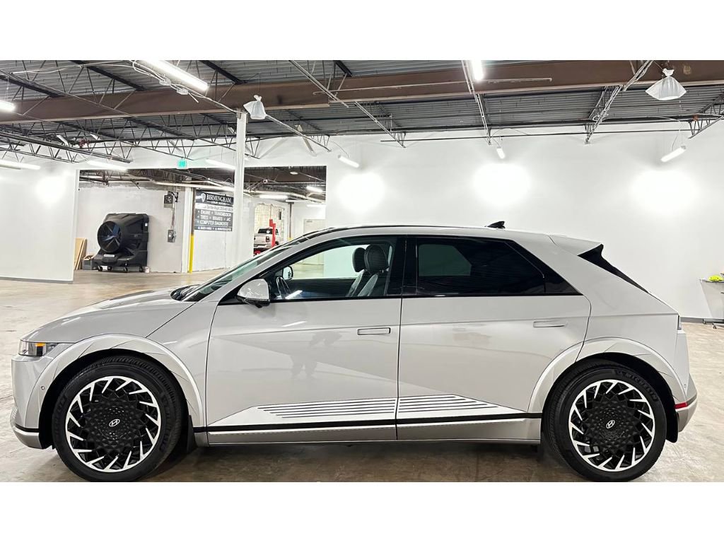 Used 2024 Hyundai Ioniq 5 Limited image 9