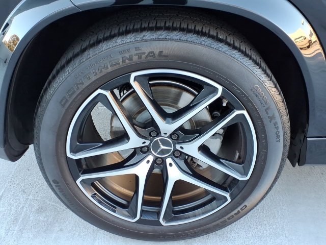Used 2025 Mercedes-Benz GLE 53 AMG 4MATIC image 24