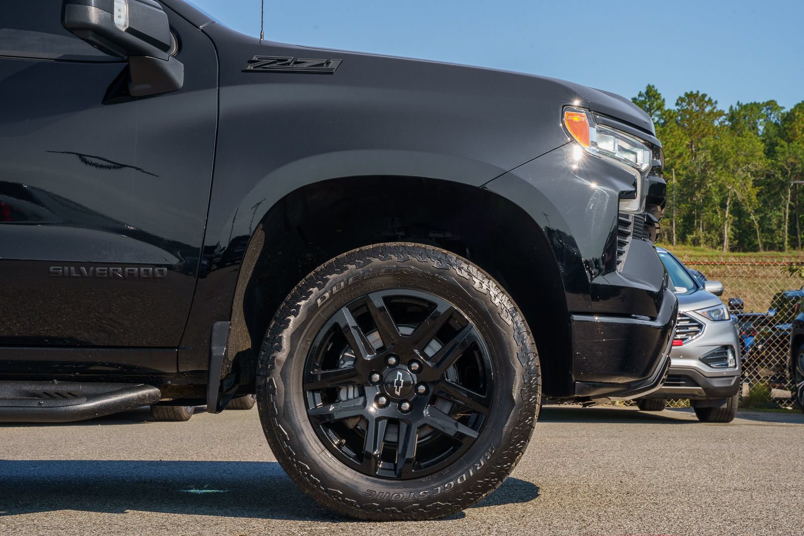 Used 2022 Chevrolet Silverado 1500 LT Trail Boss w/ LT Trail Boss Premium Package AWD/4WD image 10