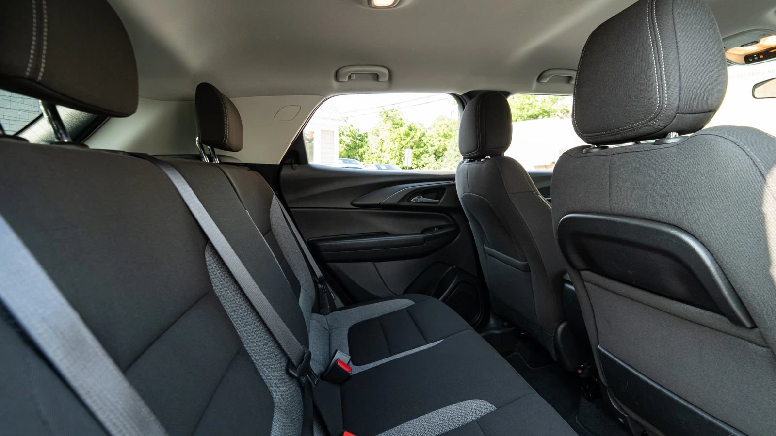 Used 2023 Chevrolet TrailBlazer LT FWD image 16