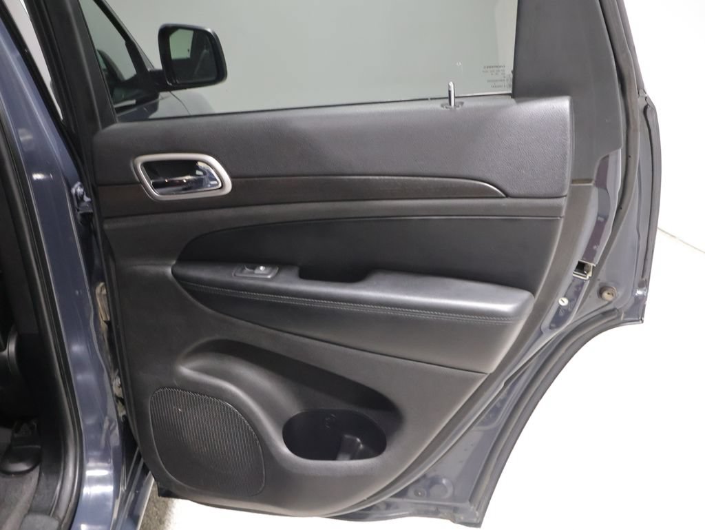 Used 2018 Jeep Grand Cherokee Altitude AWD/4WD image 21