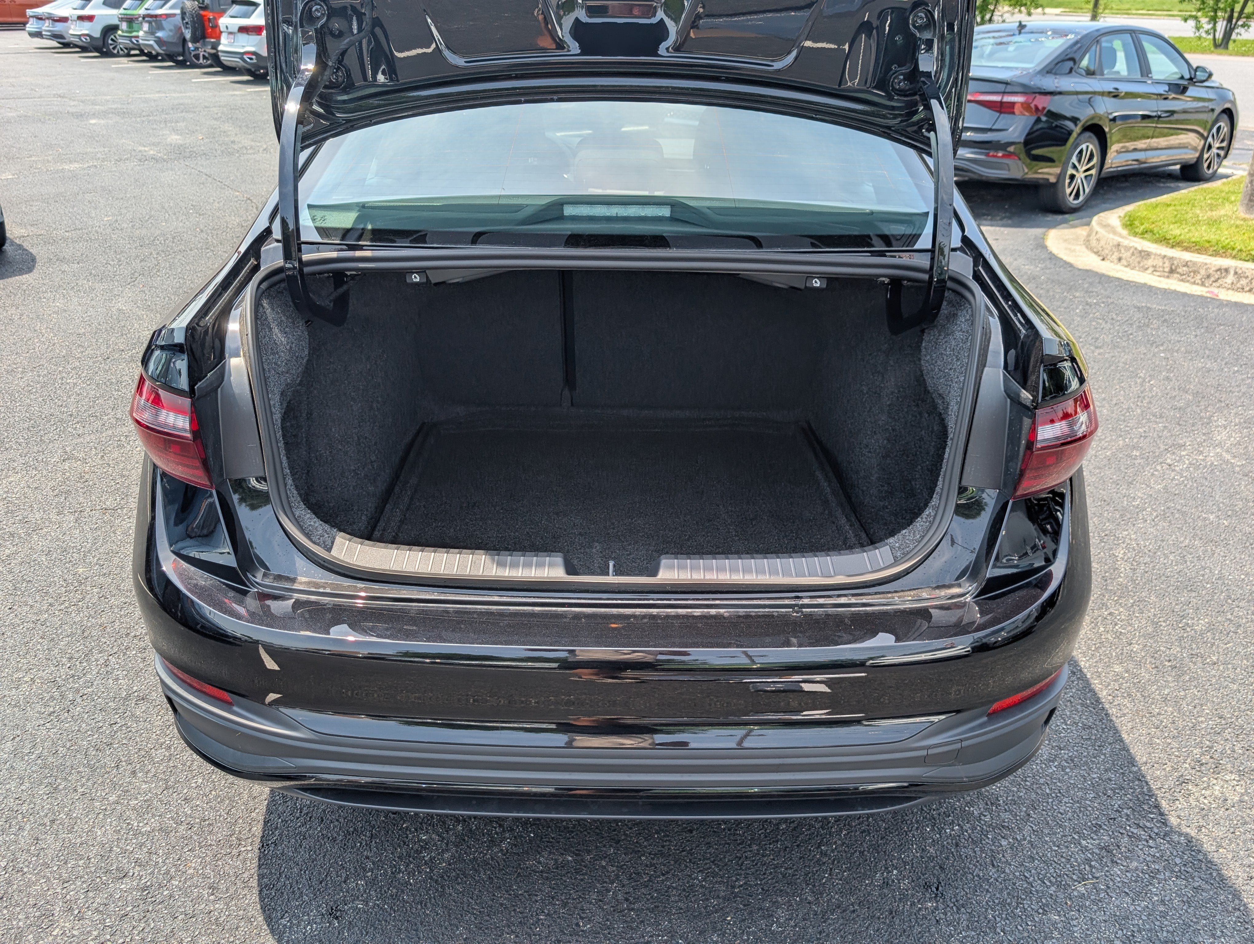 New 2026 Volkswagen Jetta Sport FWD image 10