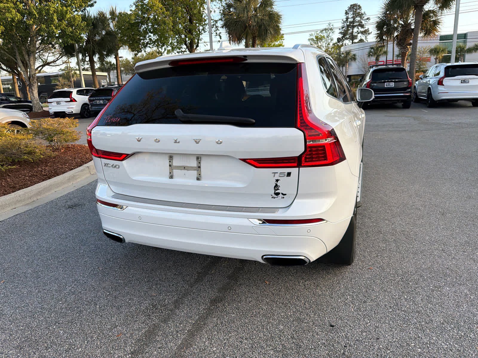 Used 2021 Volvo XC60 T5 Inscription w/ Climate Package image 14