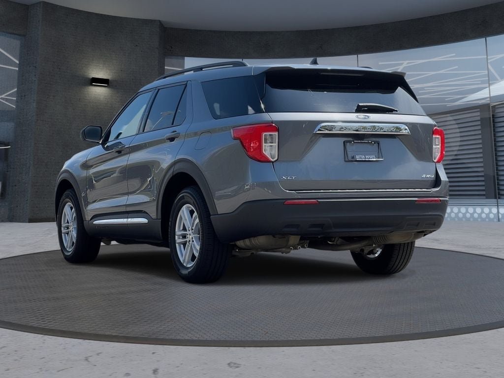Used 2023 Ford Explorer XLT AWD/4WD image 3