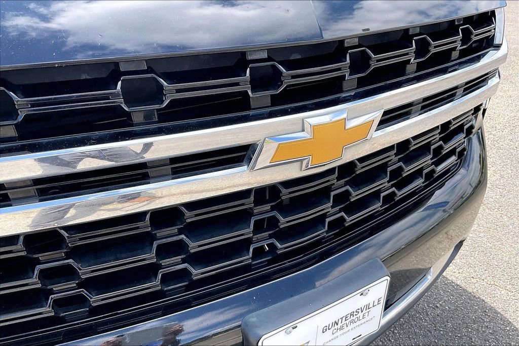 Used 2021 Chevrolet Suburban LS RWD image 27