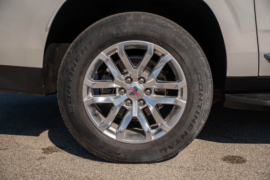 Used 2023 GMC Yukon XL SLT w/ SLT Premium Package image 9