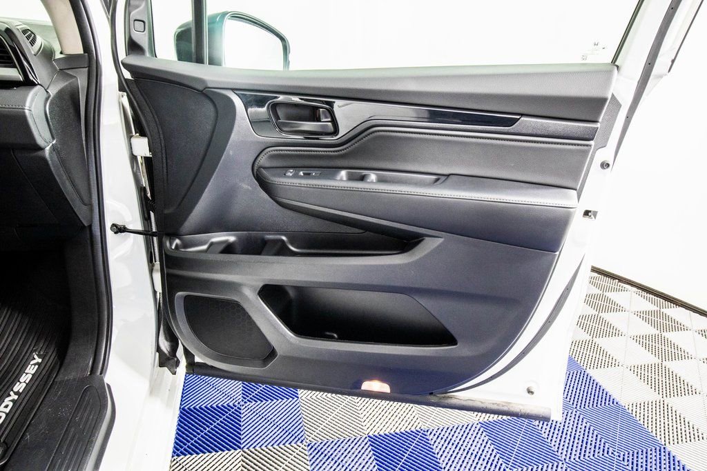 Used 2025 Honda Odyssey Touring image 16