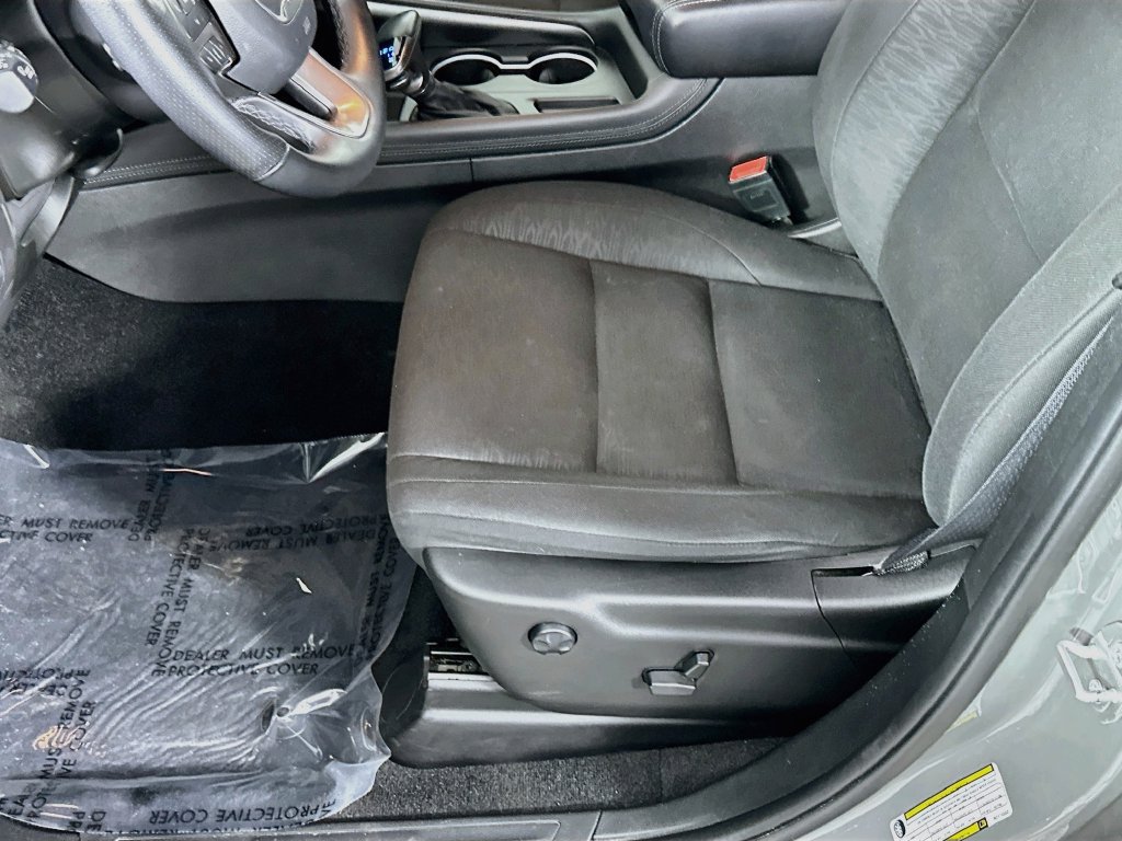 Used 2022 Dodge Durango SXT w/ Blacktop Package AWD/4WD image 26