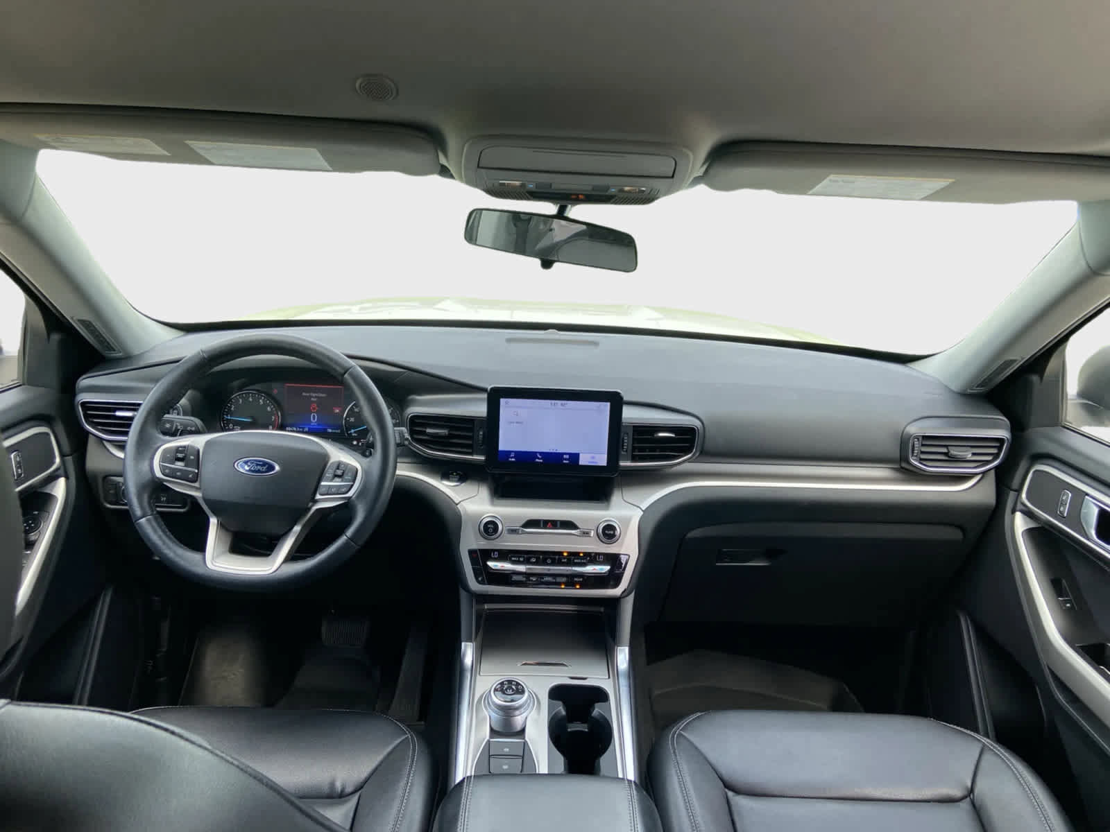 Used 2020 Ford Explorer XLT w/ Equipment Group 202A image 16