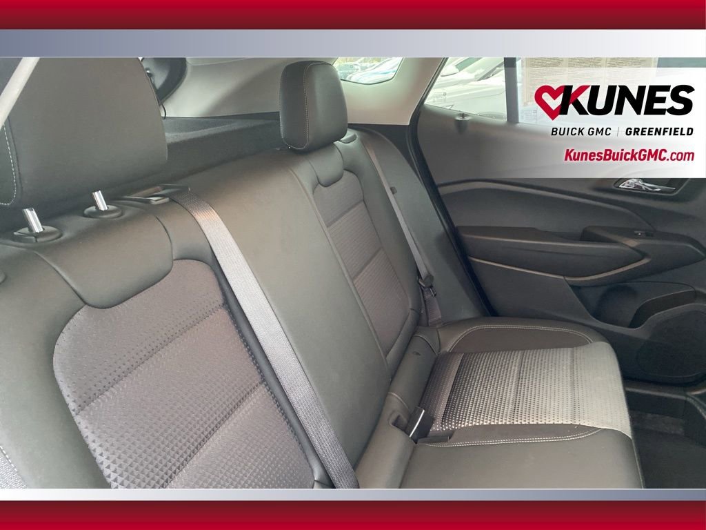 Used 2025 Chevrolet Trax LT image 36