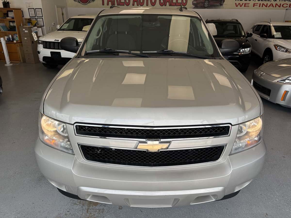 Used 2008 Chevrolet Suburban LS image 7