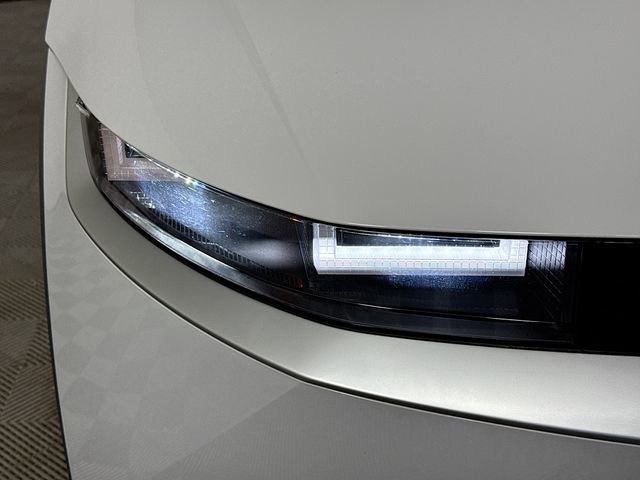 Used 2023 Hyundai Ioniq 5 SE image 3