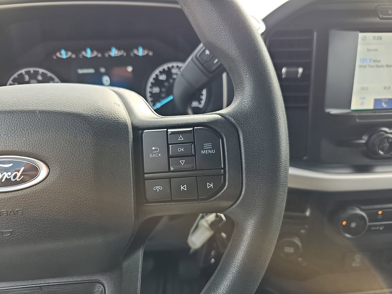 Used 2023 Ford F150 XLT AWD/4WD image 18