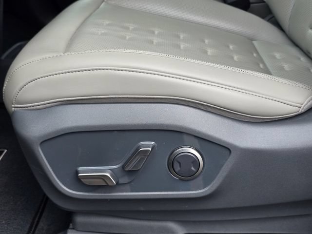 Certified 2024 Kia EV9 Wind AWD/4WD image 28