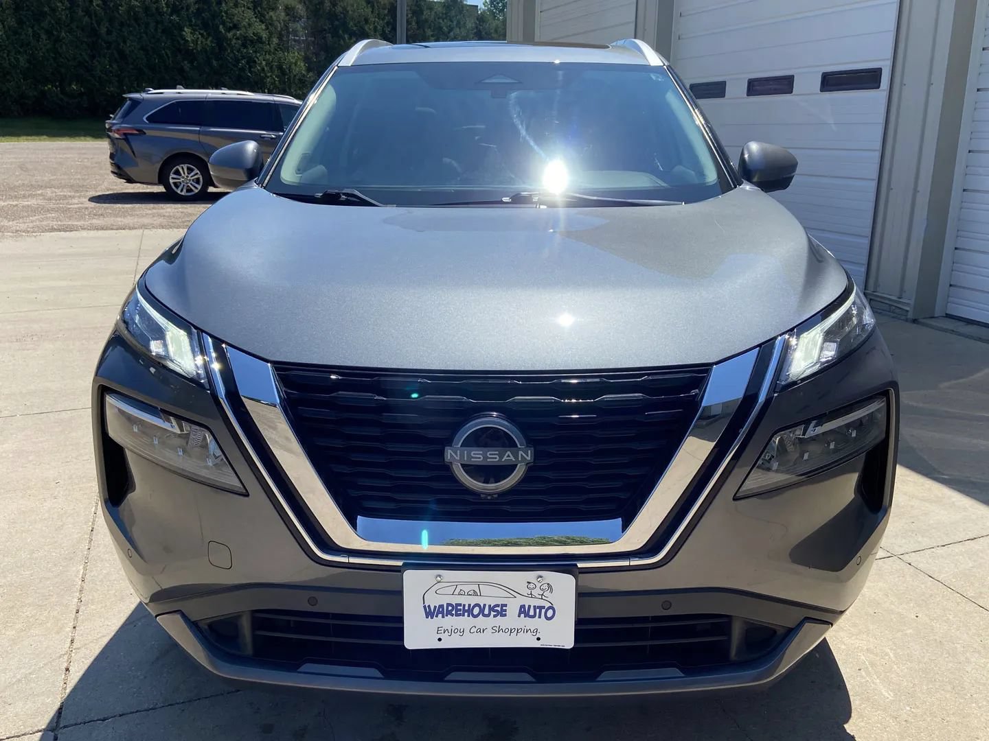 Used 2023 Nissan Rogue SL w/ SL Premium Package AWD/4WD image 3