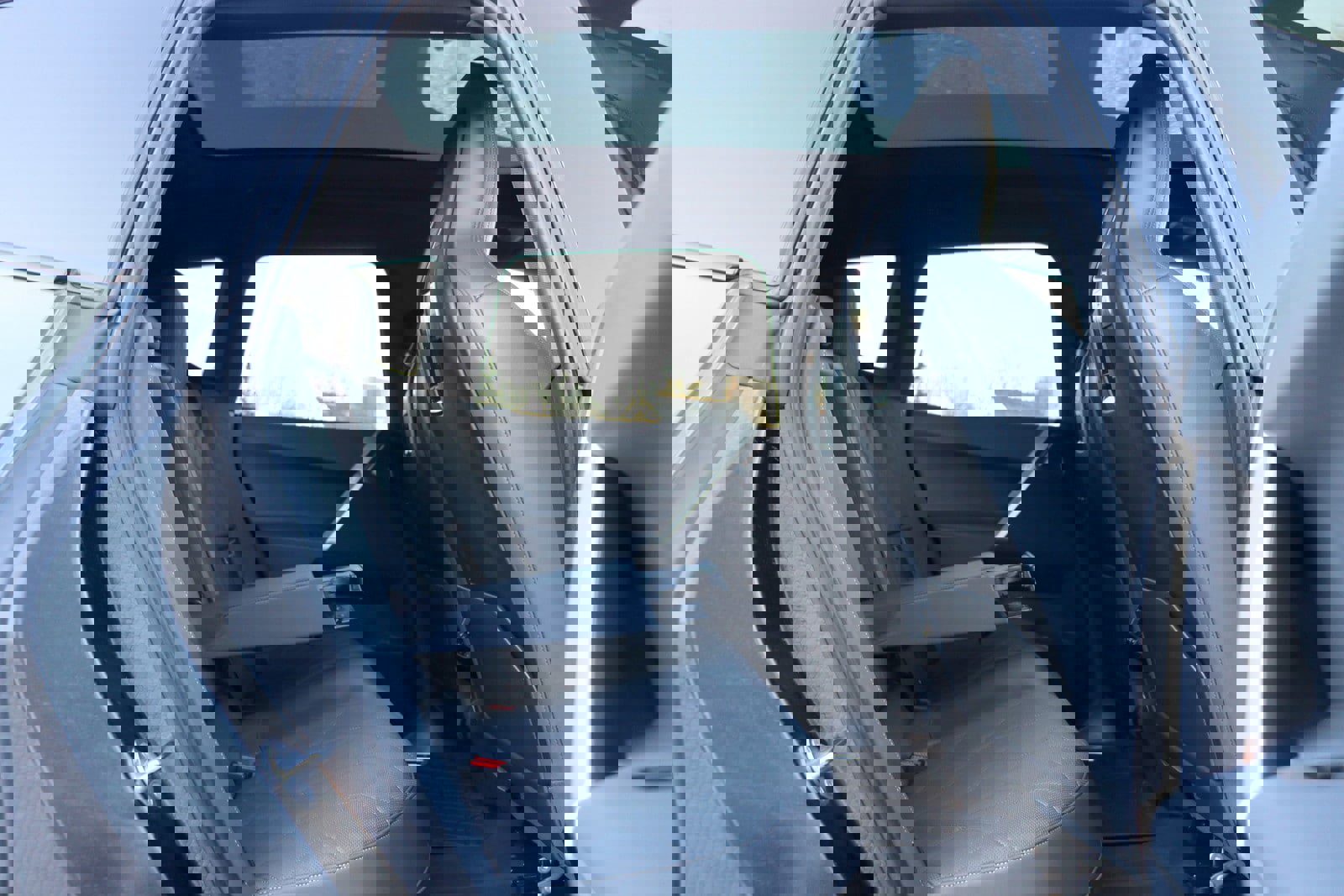 Used 2023 BMW iX M60 w/ Executive Package image 18