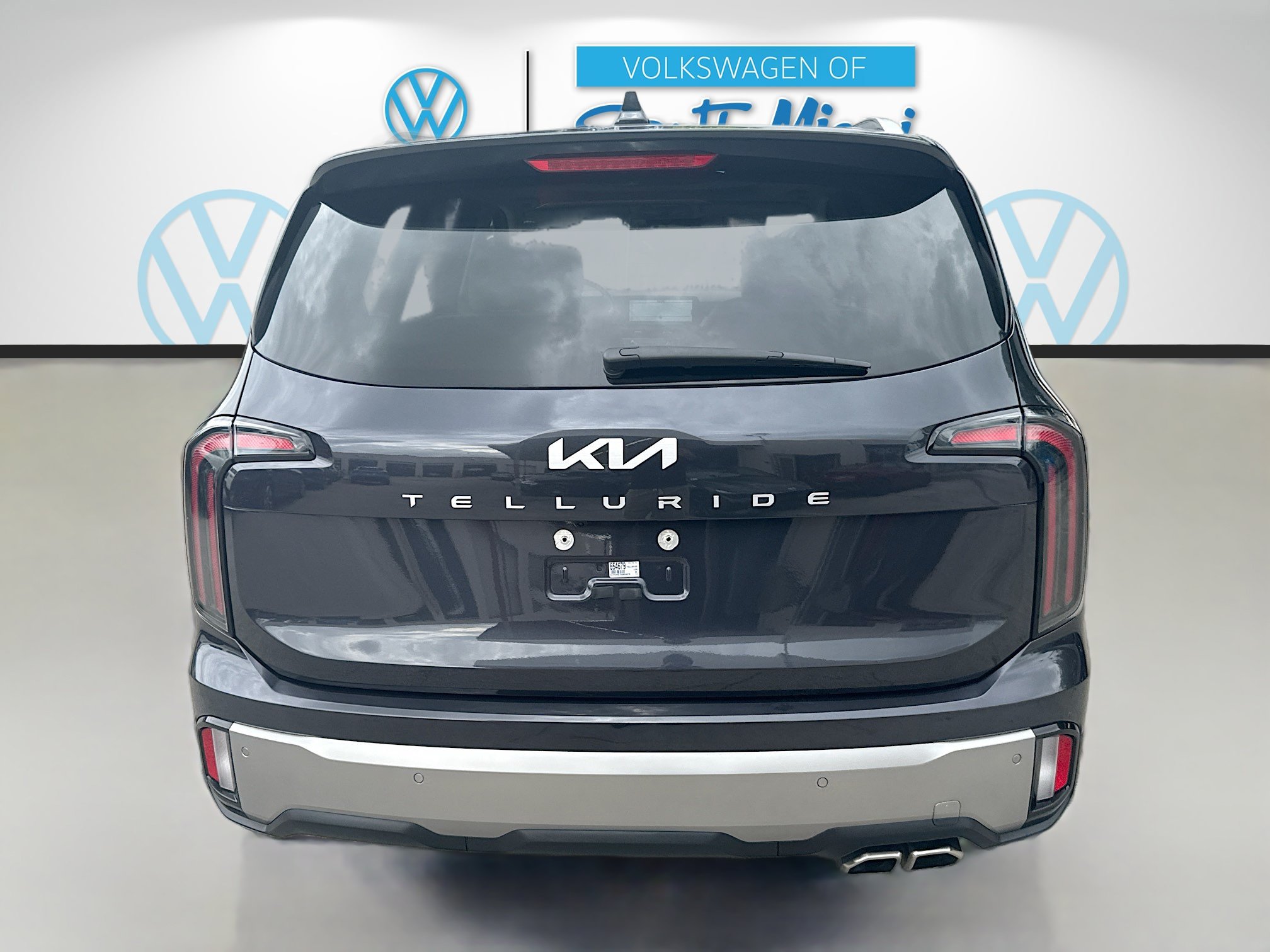 Used 2025 Kia Telluride EX w/ EX Captain's Chair Package FWD image 6