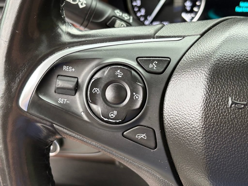 Used 2018 Buick Enclave Premium AWD/4WD image 22