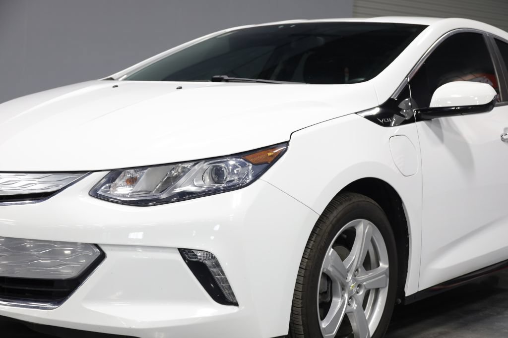 Used 2018 Chevrolet Volt LT w/ Comfort Package FWD image 28