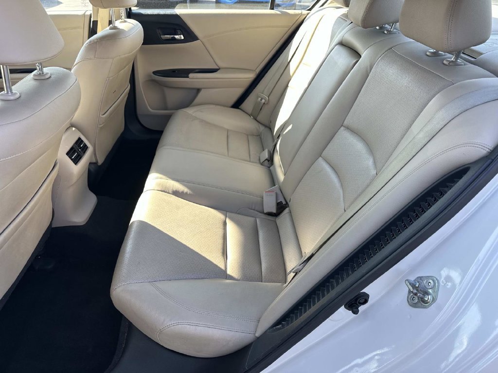 Used 2015 Honda Accord EX-L image 12