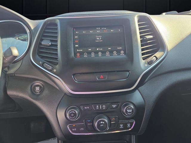 Used 2019 Jeep Cherokee Latitude Plus w/ Cold Weather Group image 8