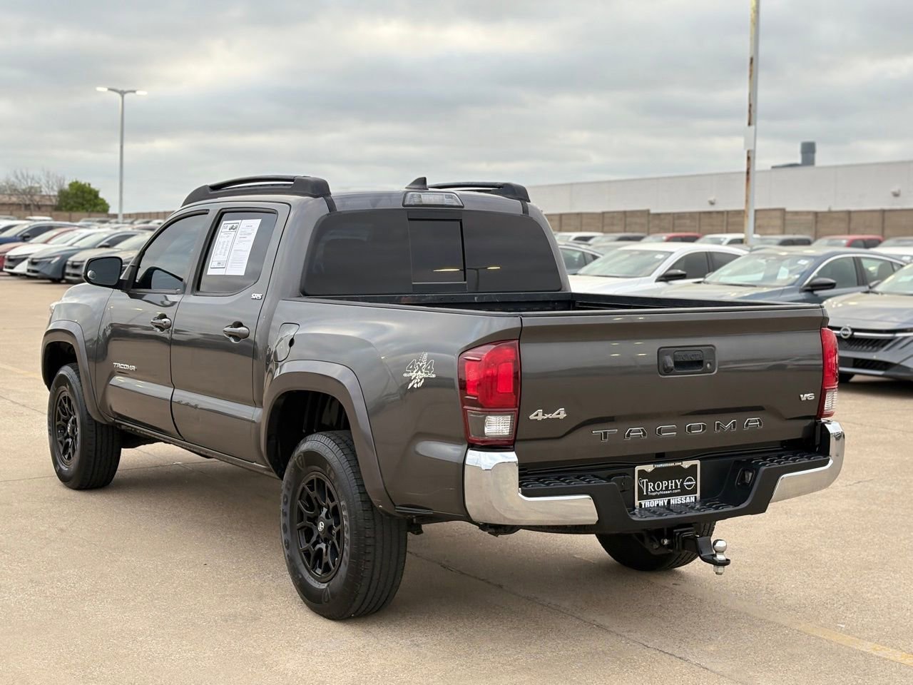 Used 2019 Toyota Tacoma SR5 AWD/4WD image 8