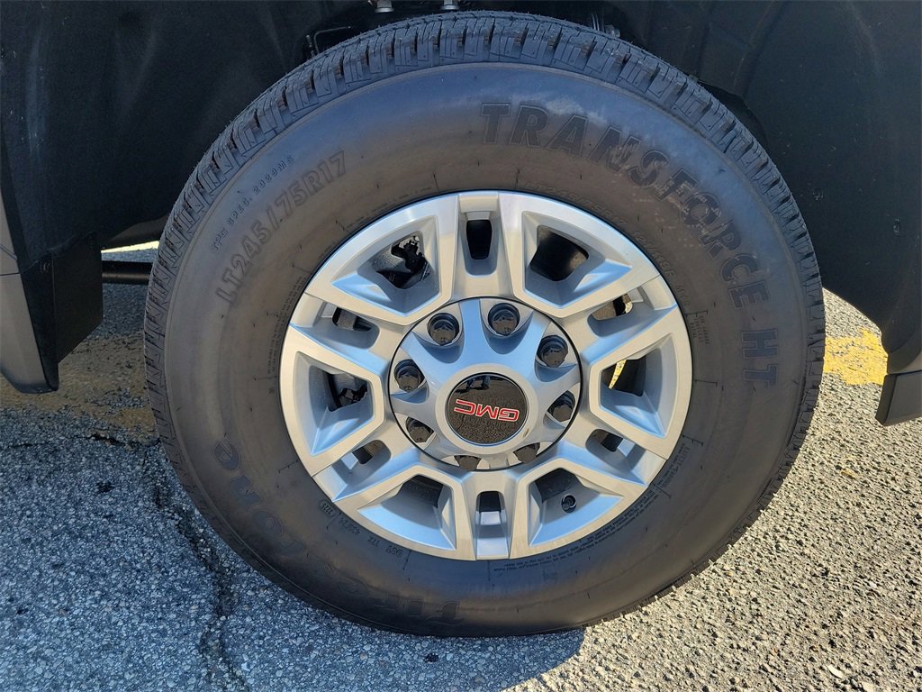 New 2026 GMC Sierra 2500 SLE w/ SLE Value Package; image 8