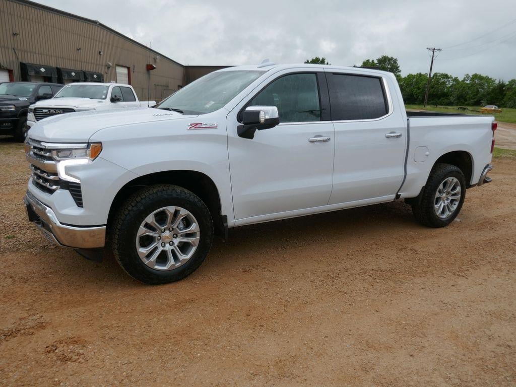 New 2026 Chevrolet Silverado 1500 LTZ w/ LTZ Premium Package AWD/4WD image 10