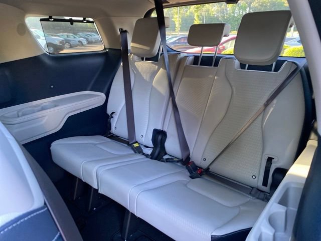 Used 2025 Kia Carnival SX Prestige FWD image 20