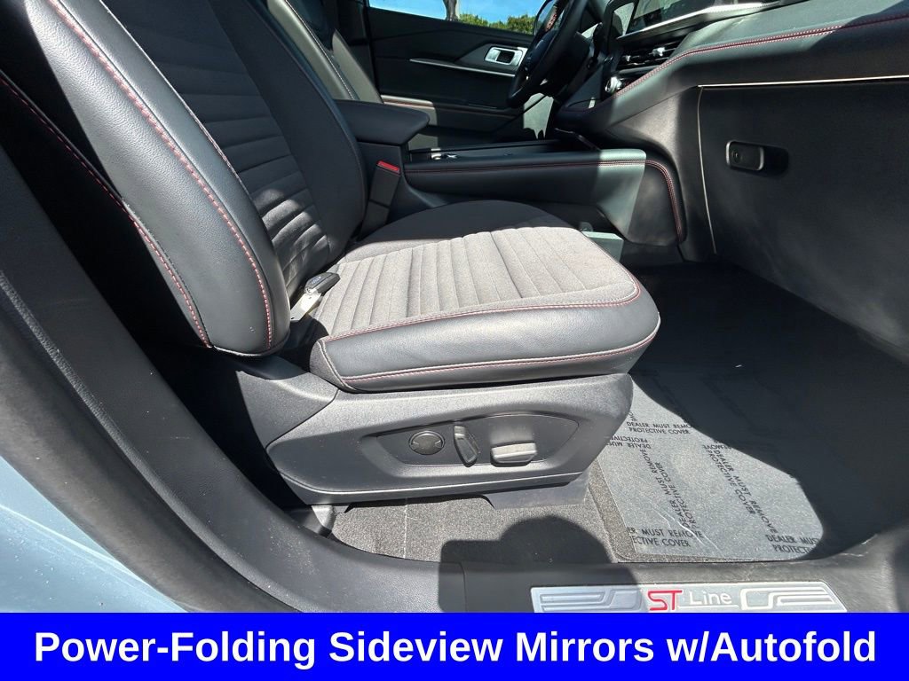 Used 2025 Ford Explorer ST-Line w/ Premium Package image 27